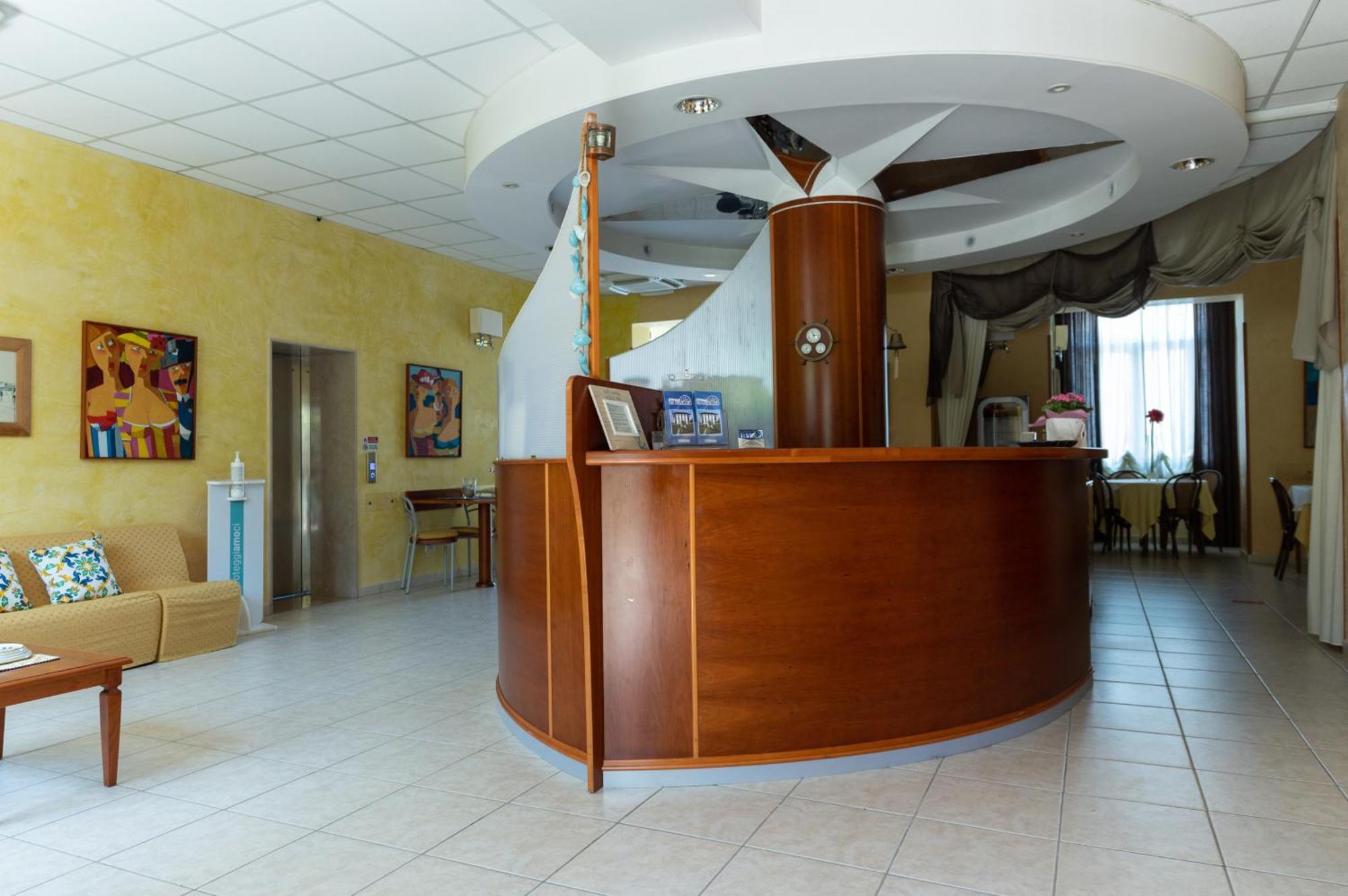 La Bussola Hotel 3*